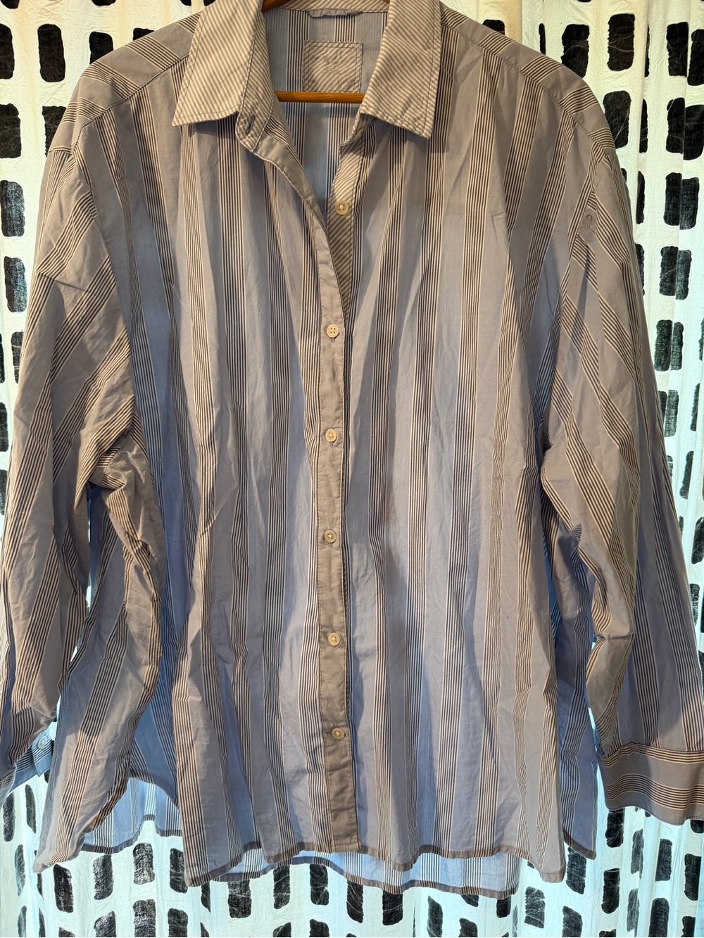 Aerie Women’s Striped Oversized Long-Sleeve Button-Up Shirt